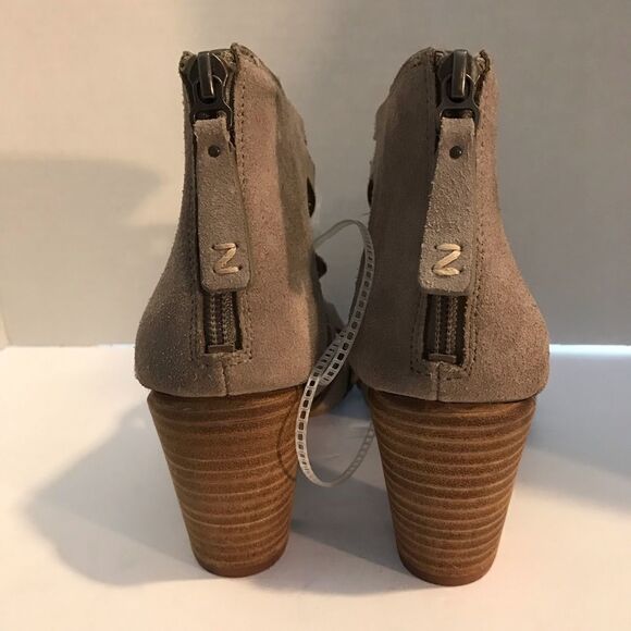 Zodiac Sandals Women's Size 8 Grey Suede Cut-Outs Back-Zip Block Heel NWOT - Picture 11 of 13